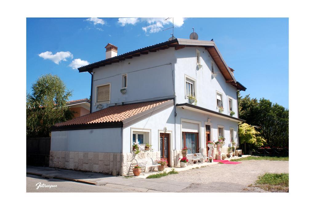 Villa Fiorita Monfalcone Szoba fotó