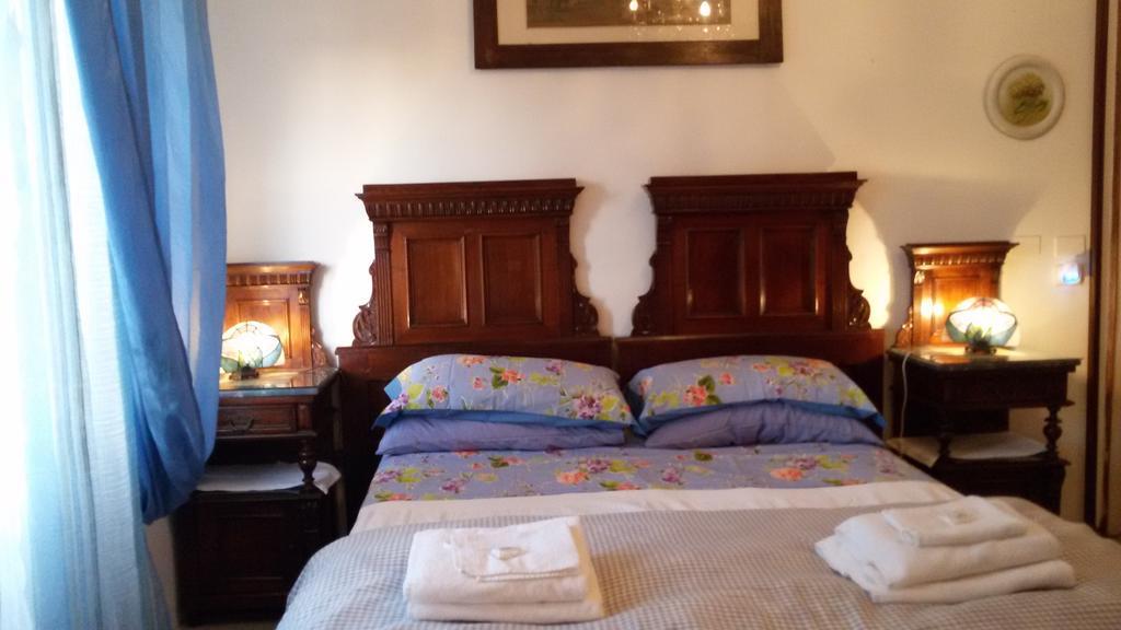 Villa Fiorita Monfalcone Szoba fotó